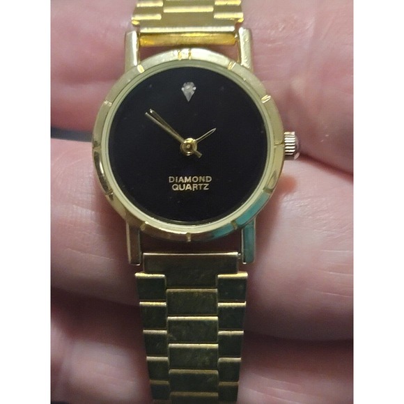 Ladies 23mm Diamond Gold Toned Quartz Watch Black Dial New Battery Runs Well - Picture 7 of 8